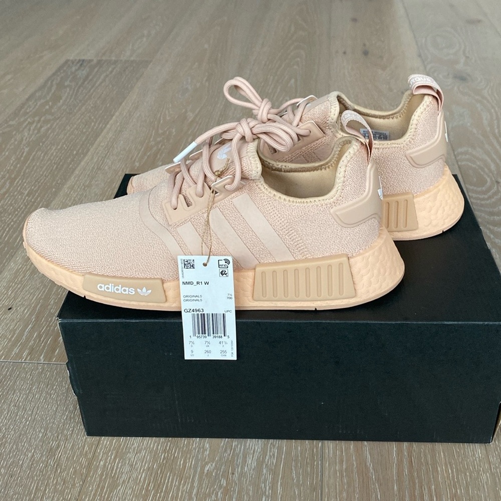 adidas Originals NMD_R1 sneakers. NWT. Halo Blush / Cloud White. Women’s 9. - Picture 2 of 9